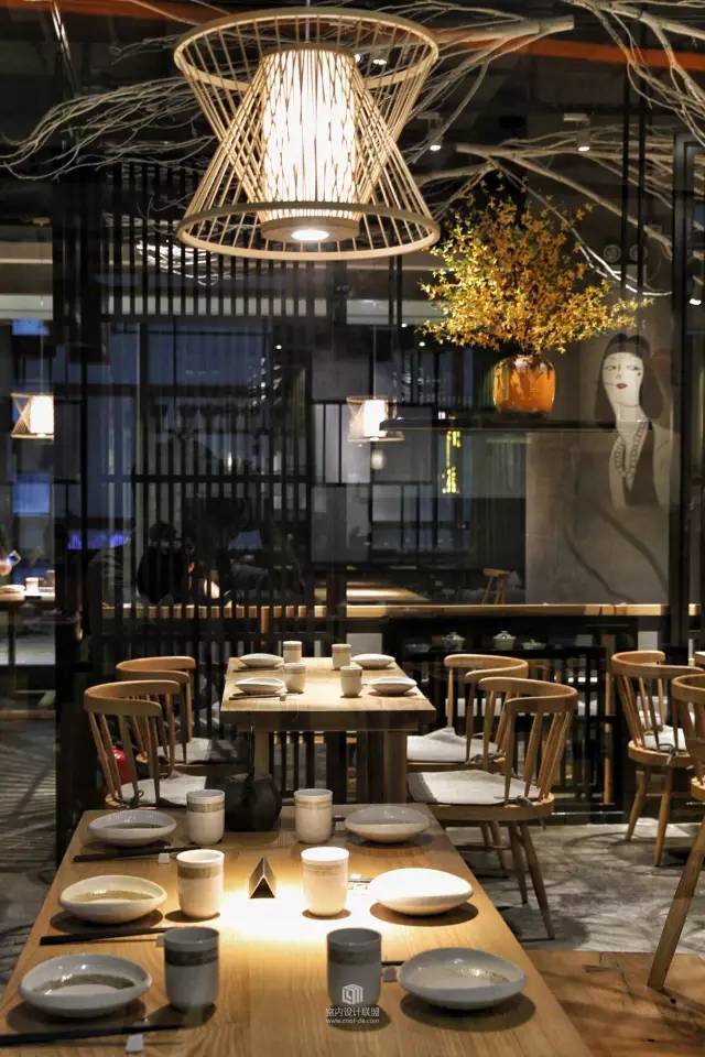 這餐廳設計裝修太贊了，一個月我重了十斤